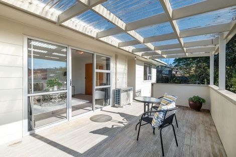 Photo of property in 3 Tesla Place, Totara Vale, Auckland, 0629