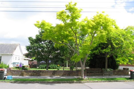 Photo of property in 9 Humariri Street, Point Chevalier, Auckland, 1022