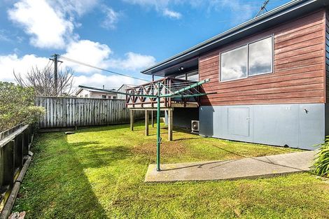 Photo of property in 4 Tarawera Road, Johnsonville, Wellington, 6037