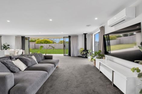 Photo of property in 6 Cambridge Street, Pahiatua, 4910