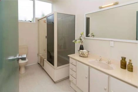 Photo of property in 145 Bleakhouse Road, Mellons Bay, Auckland, 2014