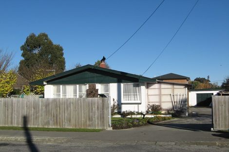 Photo of property in 17 Mortlake Street, Islington, Christchurch, 8042