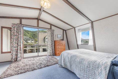 Photo of property in 4 Beach Road, Waikawa, Picton, 7220