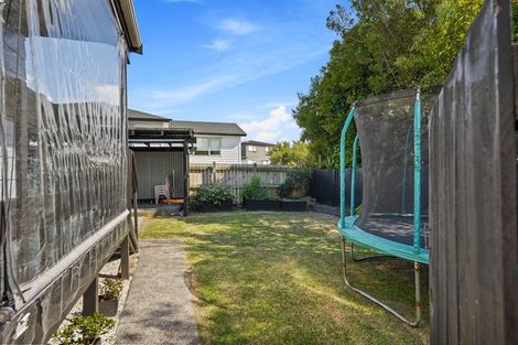 Photo of property in 2/4 Kahikatea Place, Ranui, Auckland, 0612
