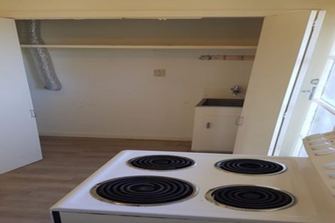 Photo of property in 2/7 Huapai Street, Onehunga, Auckland, 1061