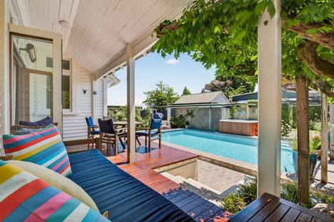 Photo of property in 503 King Street South, Hastings, 4122