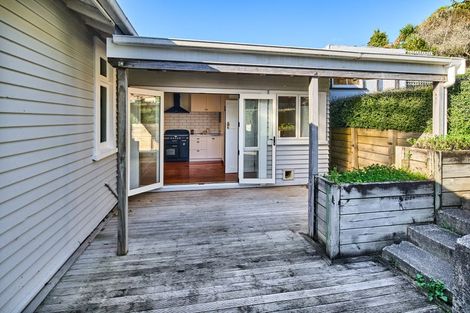Photo of property in 13 Firth Terrace, Karori, Wellington, 6012