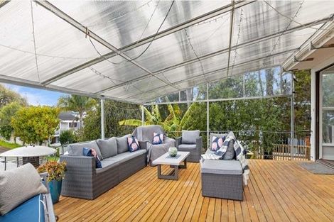 Photo of property in 38 Normanton Street, Glenfield, Auckland, 0629