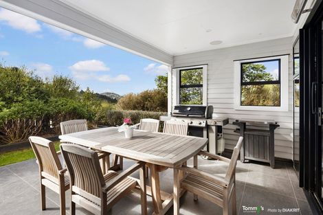 Photo of property in 15 Riroriro Close, Crofton Downs, Wellington, 6035