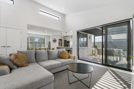 Photo of property in 43 Kotiate Street, Papamoa Beach, Papamoa, 3118