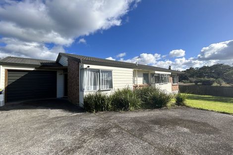 Photo of property in 79a Godley Road, Green Bay, Auckland, 0604