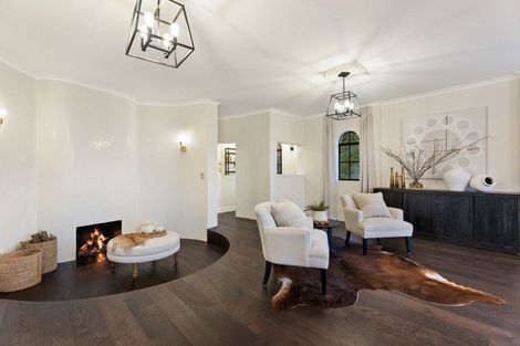 Photo of property in 35 Tawini Road, Titirangi, Auckland, 0604