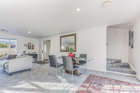 Photo of property in 215a Waikawa Road, Waikawa, Picton, 7220