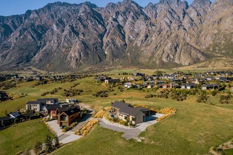 Photo of property in 10 Glenelg Lane, Jacks Point, 9371