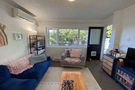 Photo of property in 2/219 Grant Road, Thorndon, Wellington, 6011