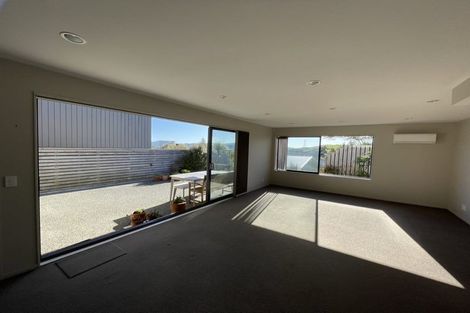 Photo of property in 15 Lacebark Lane, Woodridge, Wellington, 6037