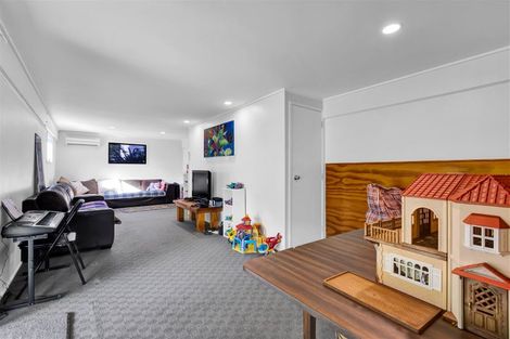 Photo of property in 11 Erica Place, Bell Block, New Plymouth, 4312