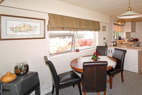 Photo of property in 78 Victoria Street, Carterton, 5713