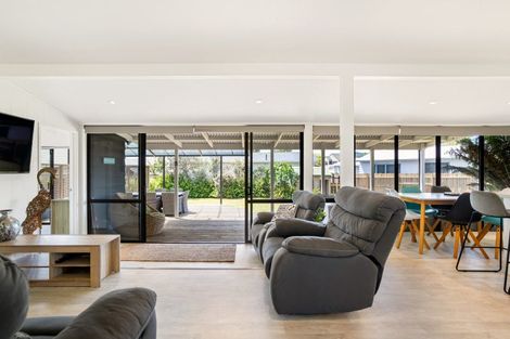Photo of property in 107 Sharyn Place, Whangamata, 3620