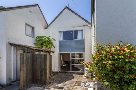 Photo of property in 3/12 Berry Street, St Albans, Christchurch, 8014