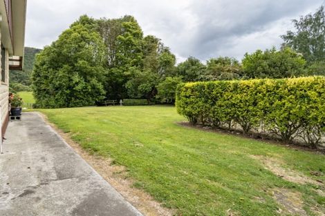 Photo of property in 196 Fairfax Street, Murchison, 7007