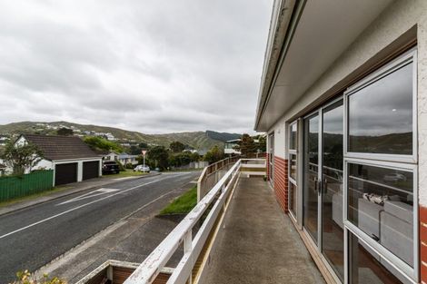 Photo of property in 1 Paddington Grove, Karori, Wellington, 6012