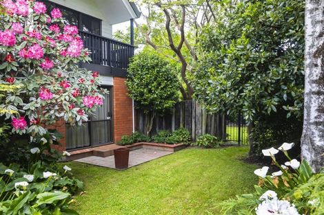 Photo of property in 2/5a Regency Crescent, Redwood, Christchurch, 8051