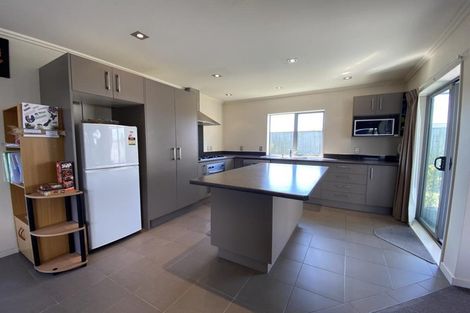 Photo of property in 25a Rosalie Terrace, Kelvin Grove, Palmerston North, 4414