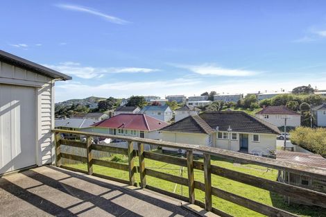 Photo of property in 172 Champion Street, Cannons Creek, Porirua, 5024