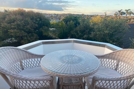 Photo of property in 2/27 Leicester Parade, Somerville, Auckland, 2014