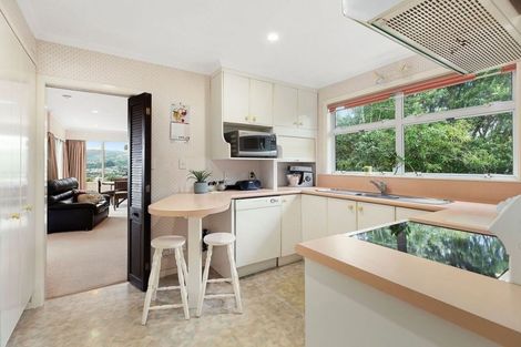 Photo of property in 3a Saint Johns Terrace, Tawa, Wellington, 5028