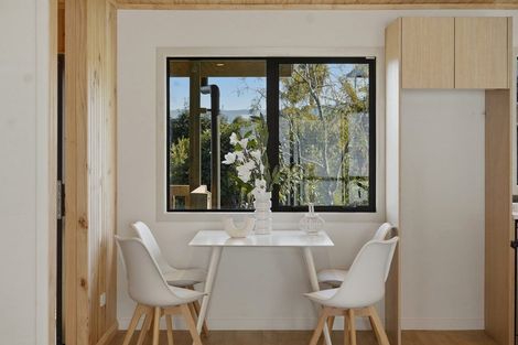 Photo of property in 94a Harbour View Road, Omokoroa, 3114