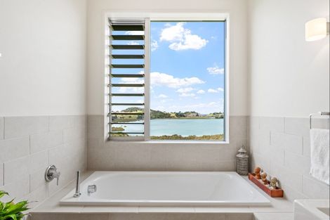 Photo of property in 188 Ridge Road, Mahurangi East, Warkworth, 0982