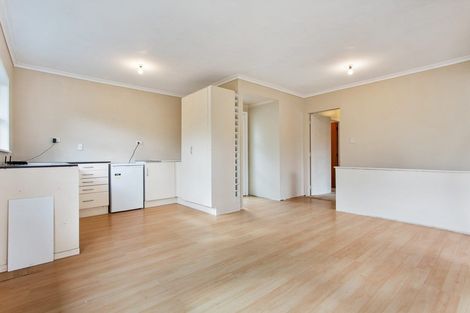 Photo of property in 13 Emirau Place, Glenfield, Auckland, 0629