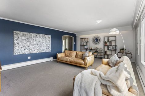 Photo of property in 212a Whites Line East, Waiwhetu, Lower Hutt, 5010