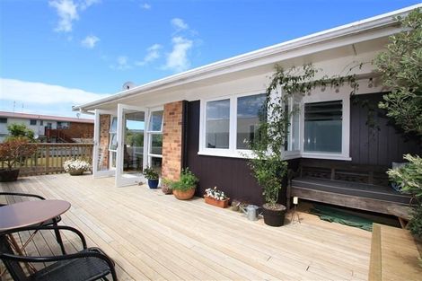 Photo of property in 3/28 West Coast Road, Glen Eden, Auckland, 0602
