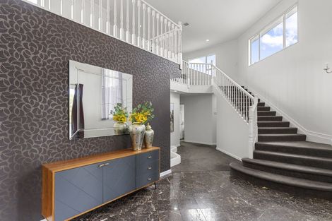 Photo of property in 9 Nathan Close, Somerville, Auckland, 2014