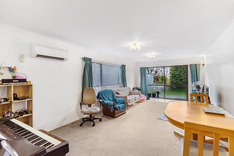 Photo of property in 28a Lake Avenue, Frankton, Queenstown, 9300