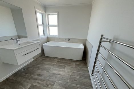 Photo of property in 21 Waitaria Terrace, Aotea, Porirua, 5024