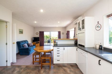 Photo of property in 31 Busby Hill, Havelock North, 4130