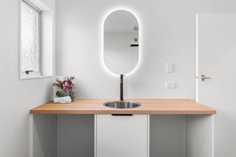 Photo of property in 31 Denniston Crescent, Redwood, Christchurch, 8051