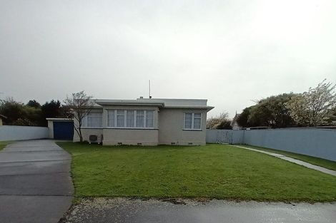 Photo of property in 4 Douglas Street, Levin, 5510