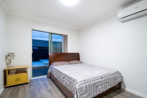 Photo of property in 8 Craiburn Street, Ranui, Auckland, 0612