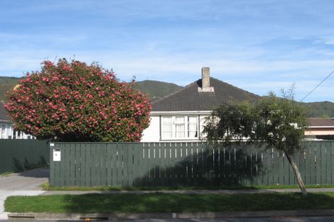 Photo of property in 10 Harris Street, Naenae, Lower Hutt, 5011