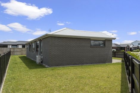 Photo of property in 42 Hinaki Street, Poike, Tauranga, 3112