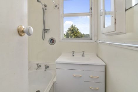 Photo of property in 16 Garrick Place, Pukehangi, Rotorua, 3015