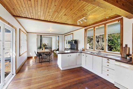Photo of property in 35 Old Coach Road South, Otaki Beach, Otaki, 5512