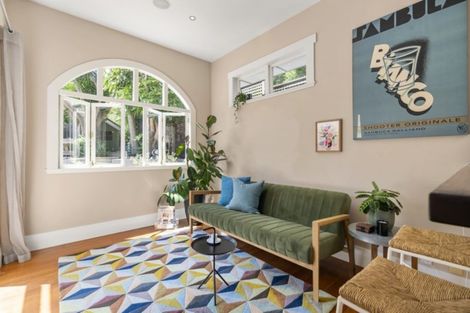 Photo of property in 21 Rattray Street, Devonport, Auckland, 0624