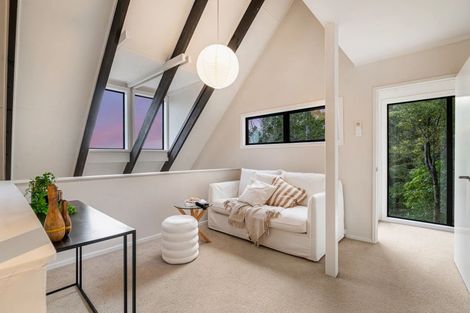 Photo of property in 35 Pluto Place, Beach Haven, Auckland, 0626