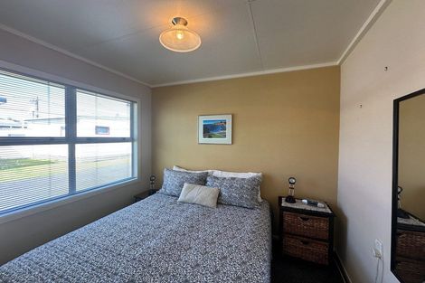 Photo of property in 54 Fifth Avenue, Urenui, 4377